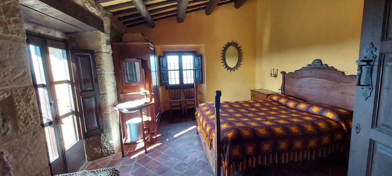 Castell De Llaes Villa Luaran gambar