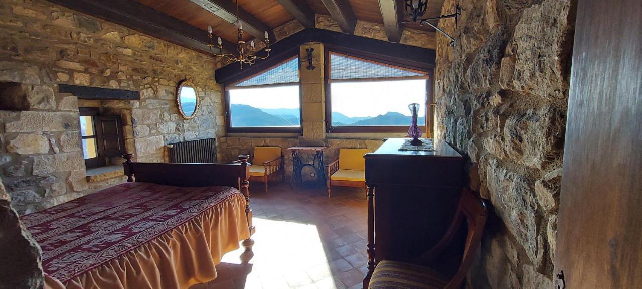 Castell De Llaes Villa Luaran gambar